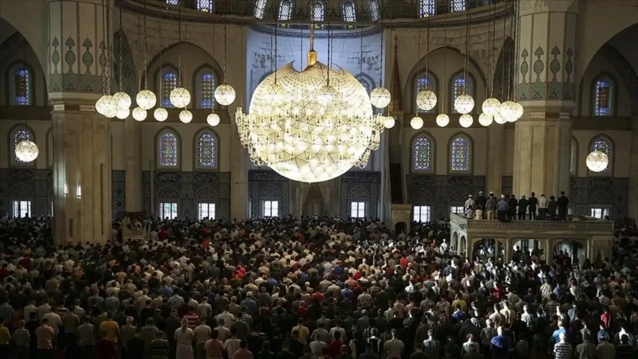 Kurban Bayramı namazı sabah saat kaçta? İşte İl il Kurban Bayramı namazı saatleri 2025! 2