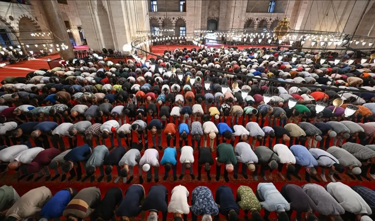 Kurban Bayramı namazı sabah saat kaçta? İşte İl il Kurban Bayramı namazı saatleri 2025! 5