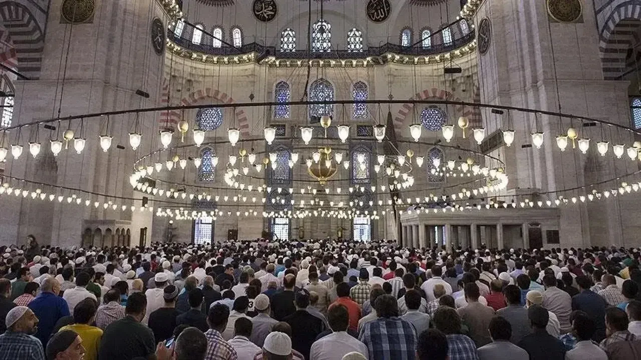 Kurban Bayramı namazı sabah saat kaçta? İşte İl il Kurban Bayramı namazı saatleri 2025! 3