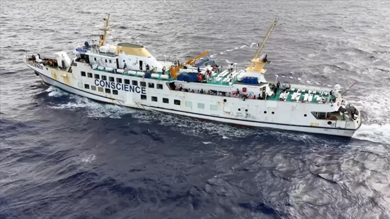 İsrail ordusu Özgürlük Filosu'na saldırdı