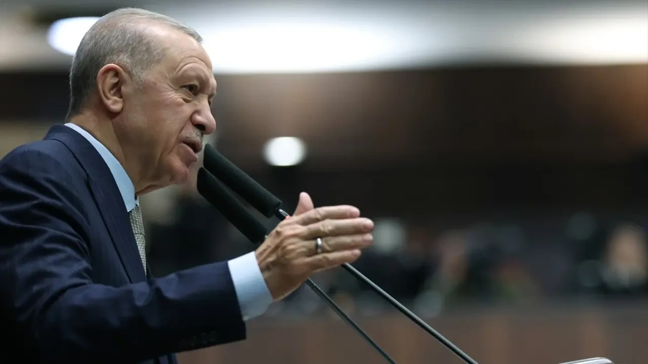 Cumhurbaşkanı Erdoğan'dan Özgür Özel'e Ekonomik Eleştiri: "Sen Kimsin?"