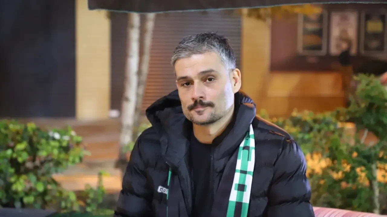Denizlispor Başkanı Erhan Ergil açlık grevine başladı