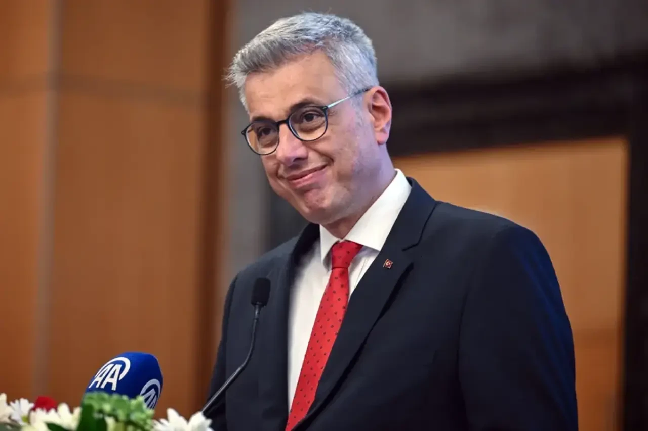 Atama bekleyen sağlıkçılara müjde! Sayı da takvim de belli oldu