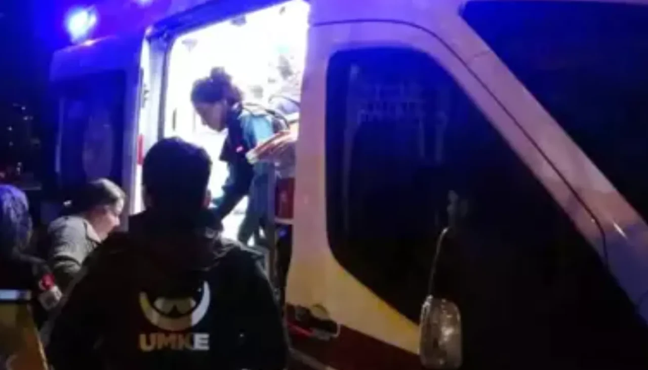 5 katlı binada yangın! 11 kişi hastanelik oldu