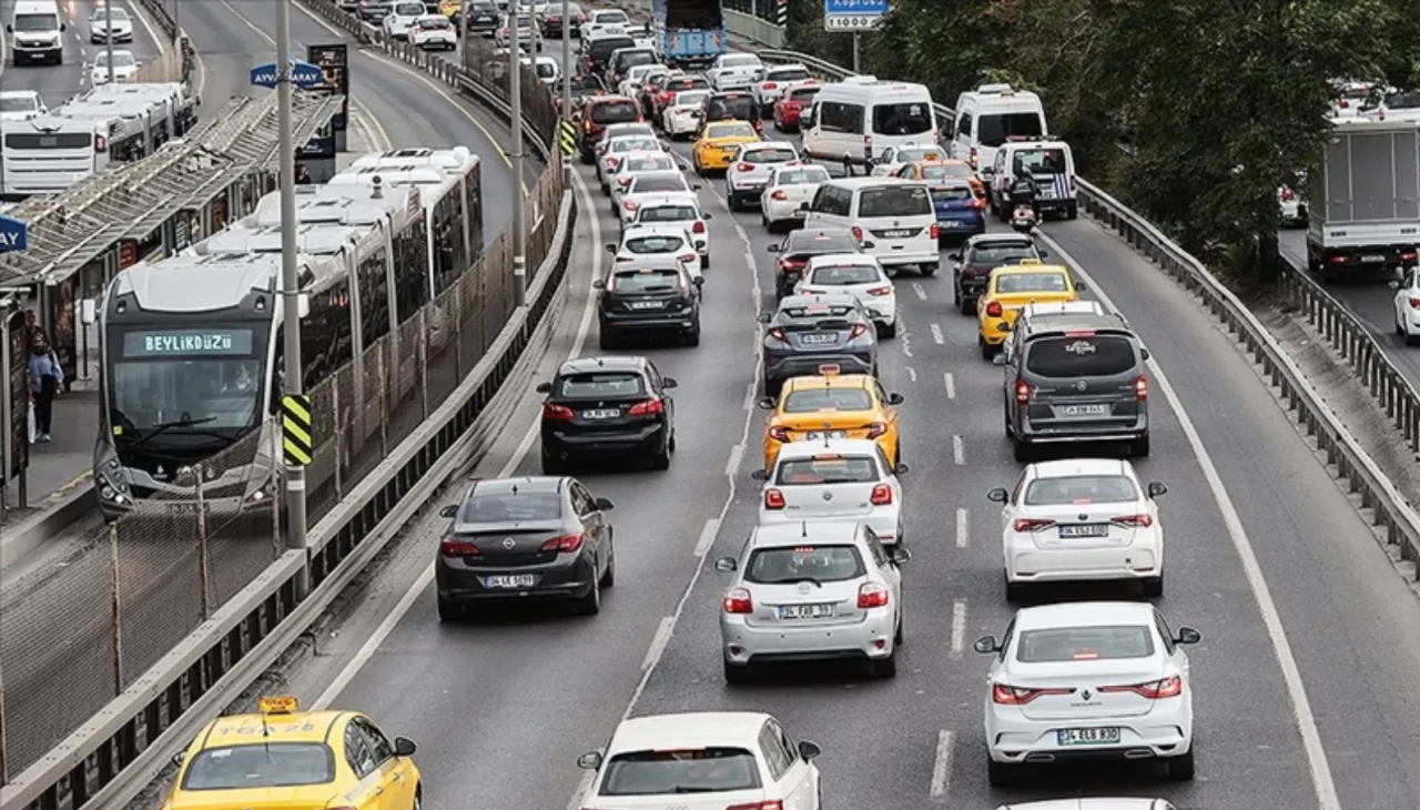 19 Mayıs 2025 Pazartesi İstanbul, Ankara, İzmir'de toplu taşıma bedava mı, hangileri ücretsiz?