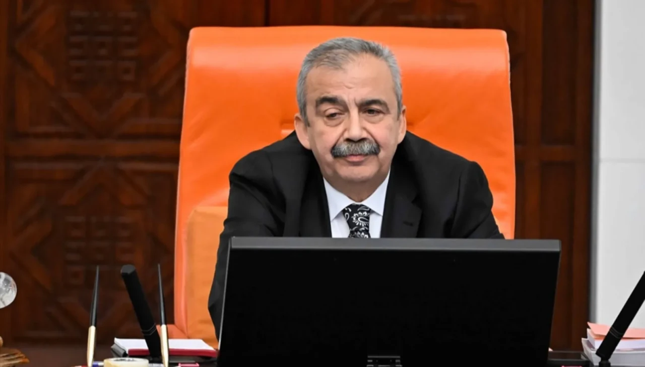 Son Dakika! Sırrı Süreyya Önder'in cenaze programı belli oldu