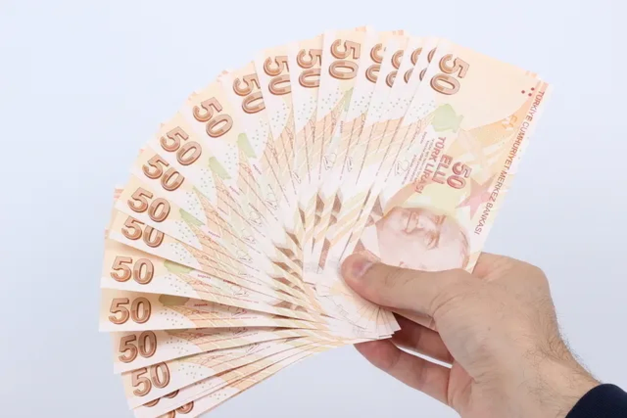 2025 Mayıs'ında Emeklilere Özel Promosyon Fırsatları: Yapı Kredi, Garanti, İş Bankası, Vakıfbank ve Ziraat Bankası En Yüksek Ödeme Yapan Bankalar!