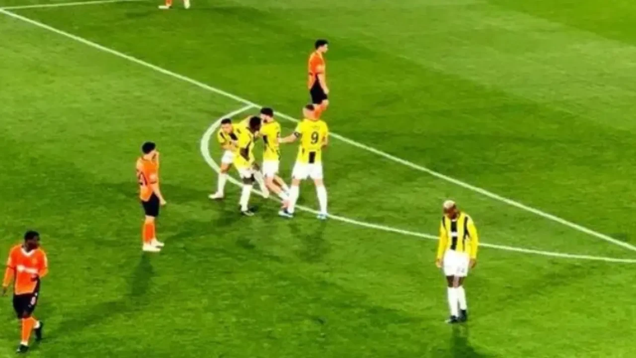 Dusan Tadic ve Anderson Talisca arasında gerginlik!