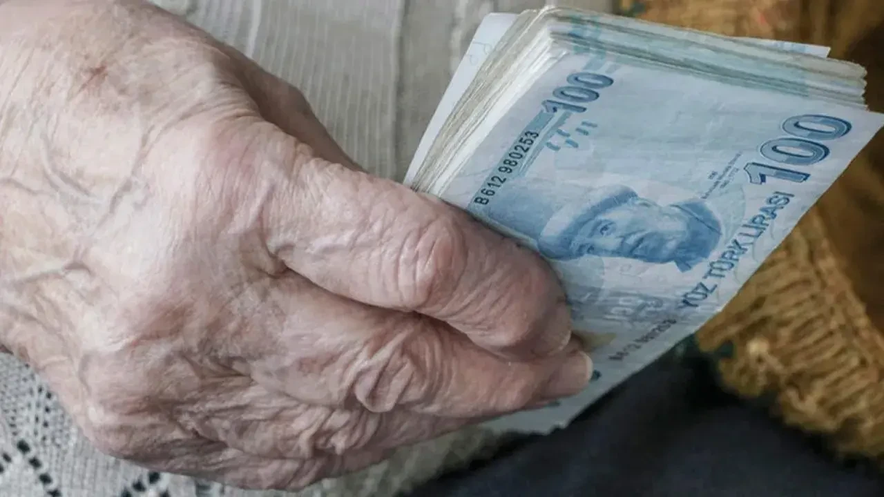 Emekli vatandaşlara süre uyarısı: Dikkat, maaşınız silinebilir!
