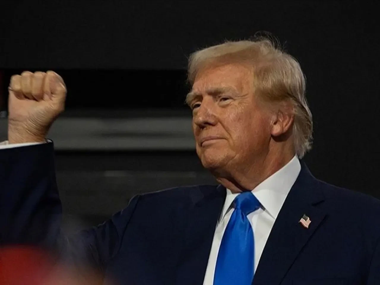 Trump AB'yi dize getirdi... "Az önce bilgi aldım" diyerek duyurdu