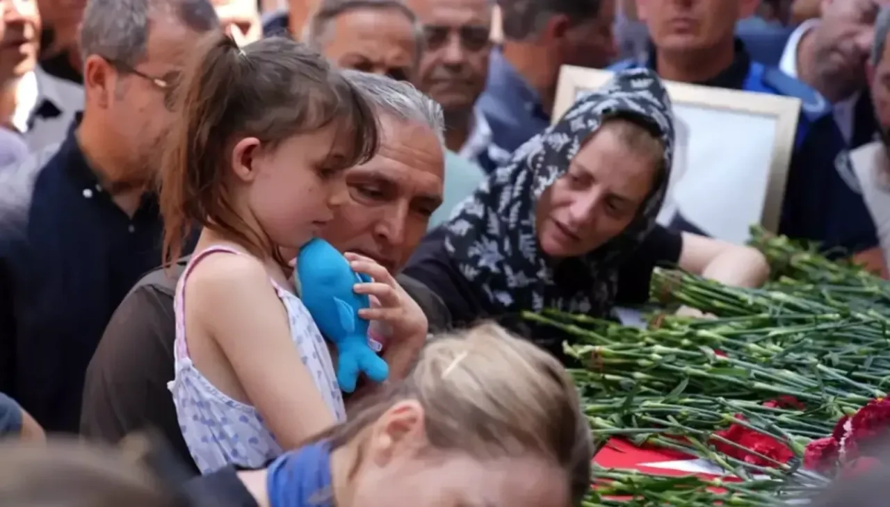 Ferdi Zeyrek'in ikiz kızlarının son isteği herkesi ağlattı