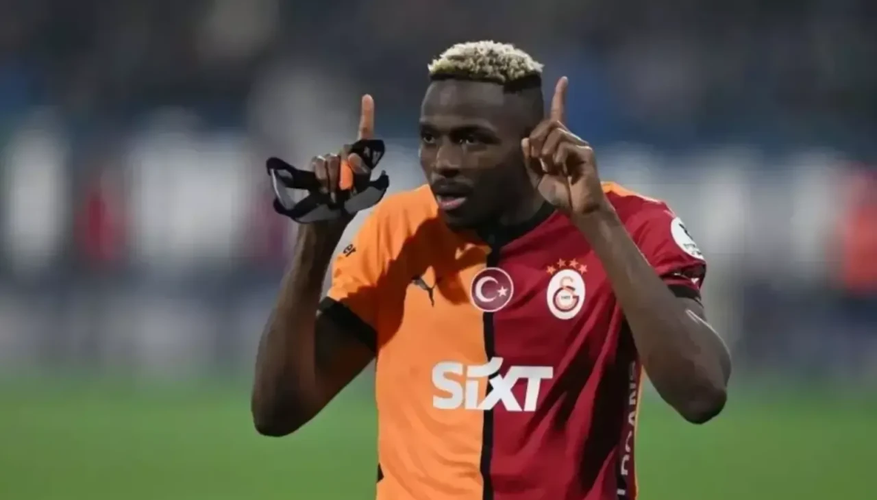 Osimhen'den olay paylaşım! Anında sildi