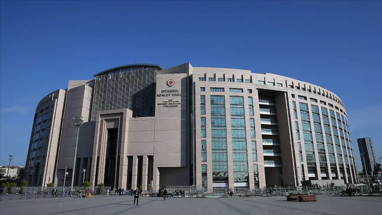 Avcılar, Gaziosmanpaşa, Seyhan ve Ceyhan belediye başkanları dahil 14 şüpheli tutuklandı
