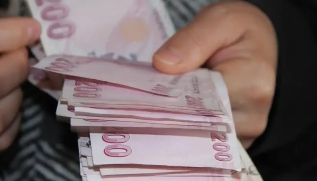 Son Dakika! Saat belli oldu! Hükümet kamu işçileri için son zam teklifini yapacak
