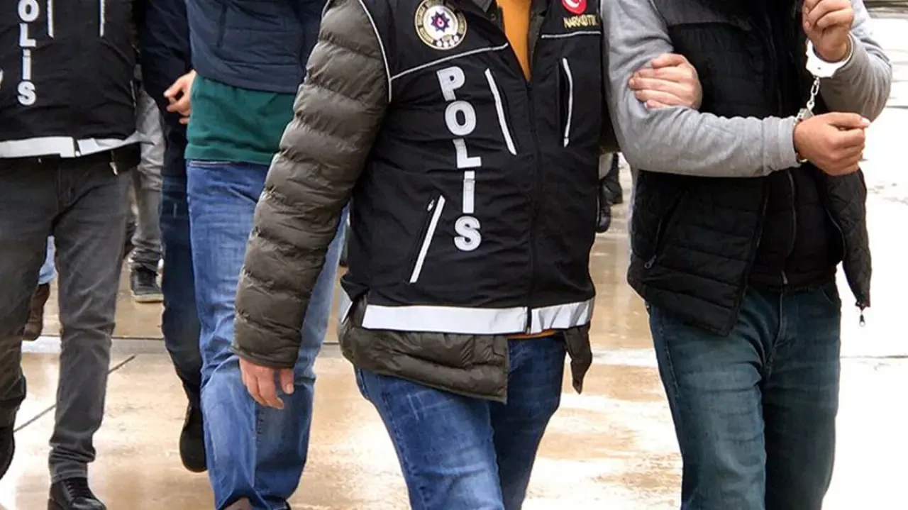 İçişleri Bakanı Ali Yerlikaya duyurdu: 30 ilde düzenlenen FETÖ operasyonunda 65 kişi tutuklandı