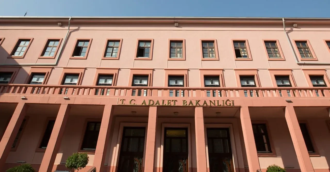 Adalet Bakanlığı personel alımı 2025: Adalet Bakanlığı personel alımı ne zaman, kadro dağılımı nasıl, başvuru şartları nelerdir?