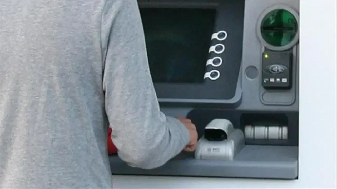 ATM'den para çekme limiti değişti! Atm'den Para Çekme Limiti Ne Kadar