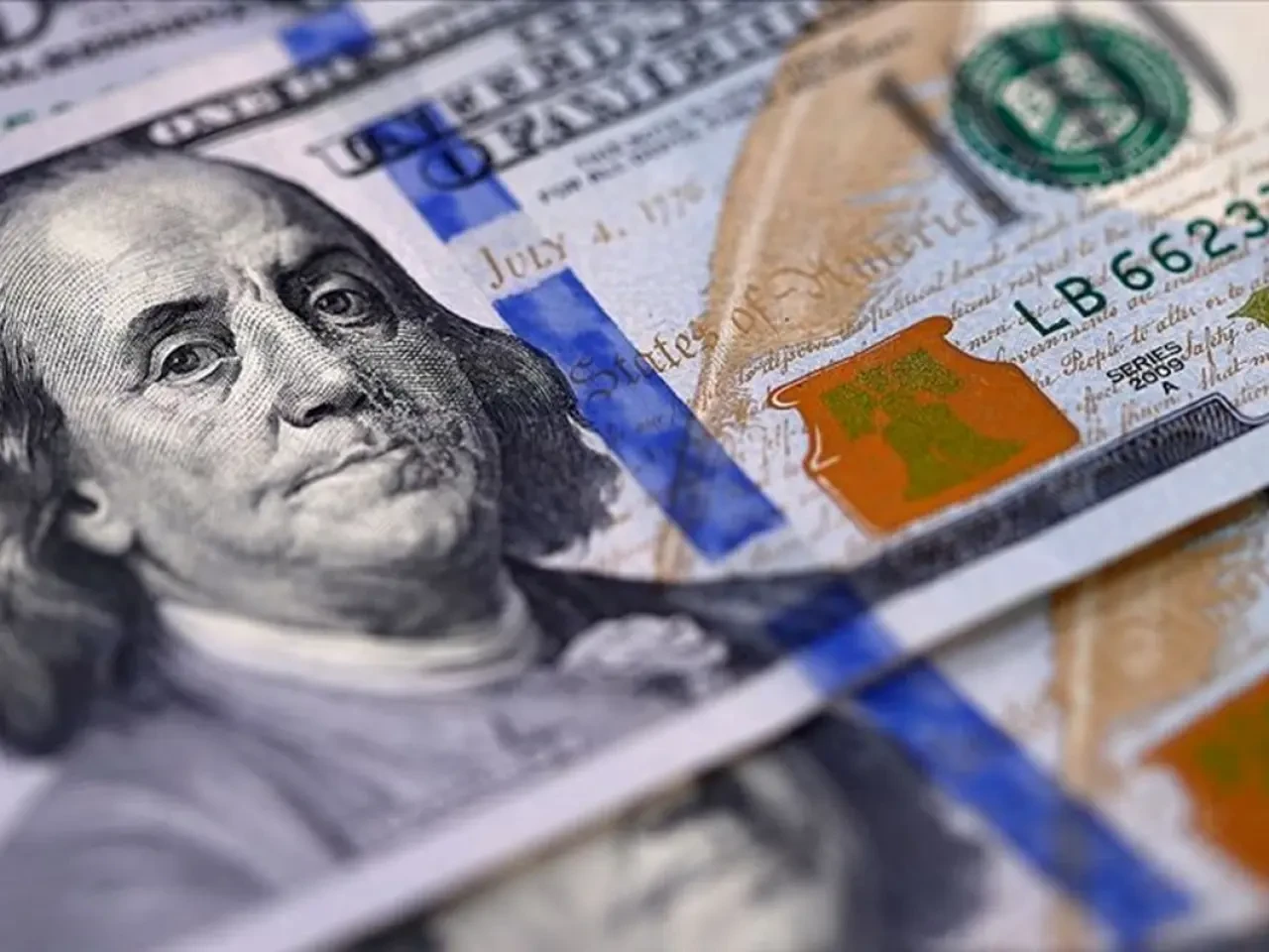 Dolarda rekora sadece 1.08 lira kaldı... Yatırımcısına ne kadar kazandıracak?