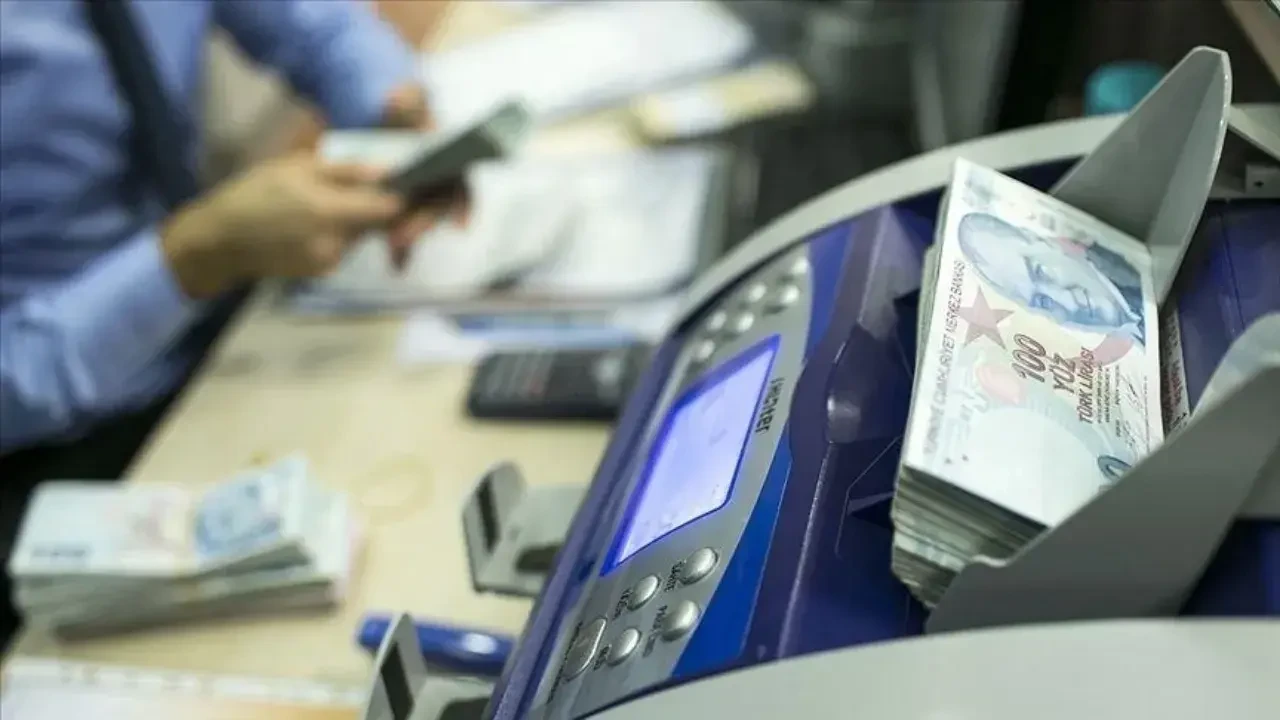 En düşük emekli maaşı ne kadar olacak? İsa Karakaş canlı yayında yeni rakamı açıkladı