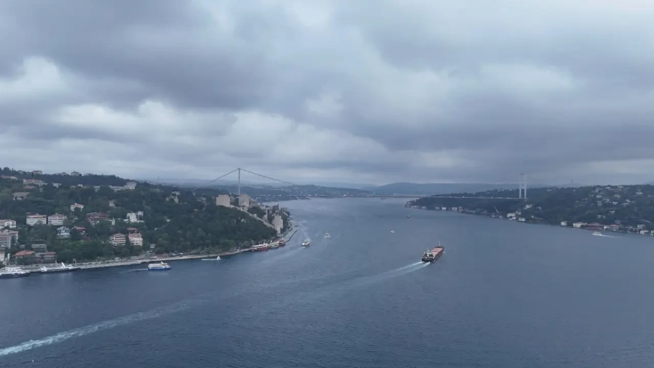 İstanbul’da sıcaklar yerini sağanak yağışa bırakıyor