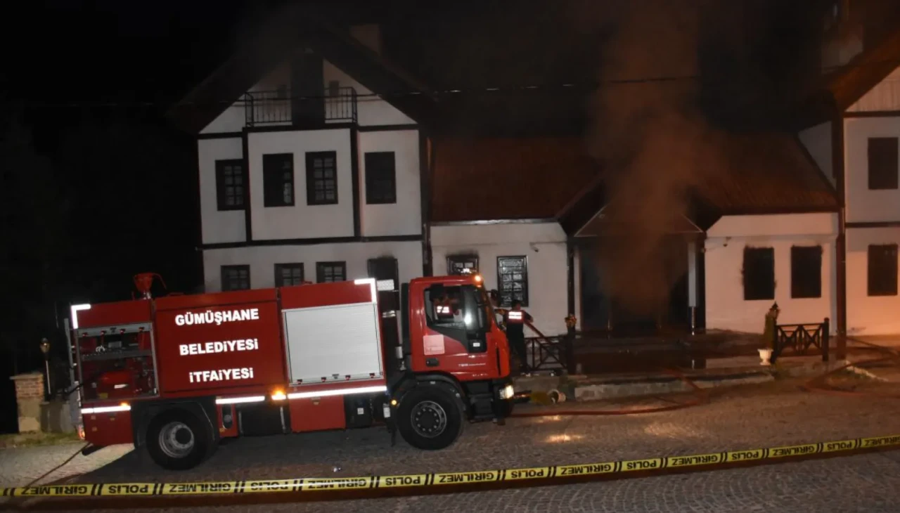 Gümüşhane'de otel yangını