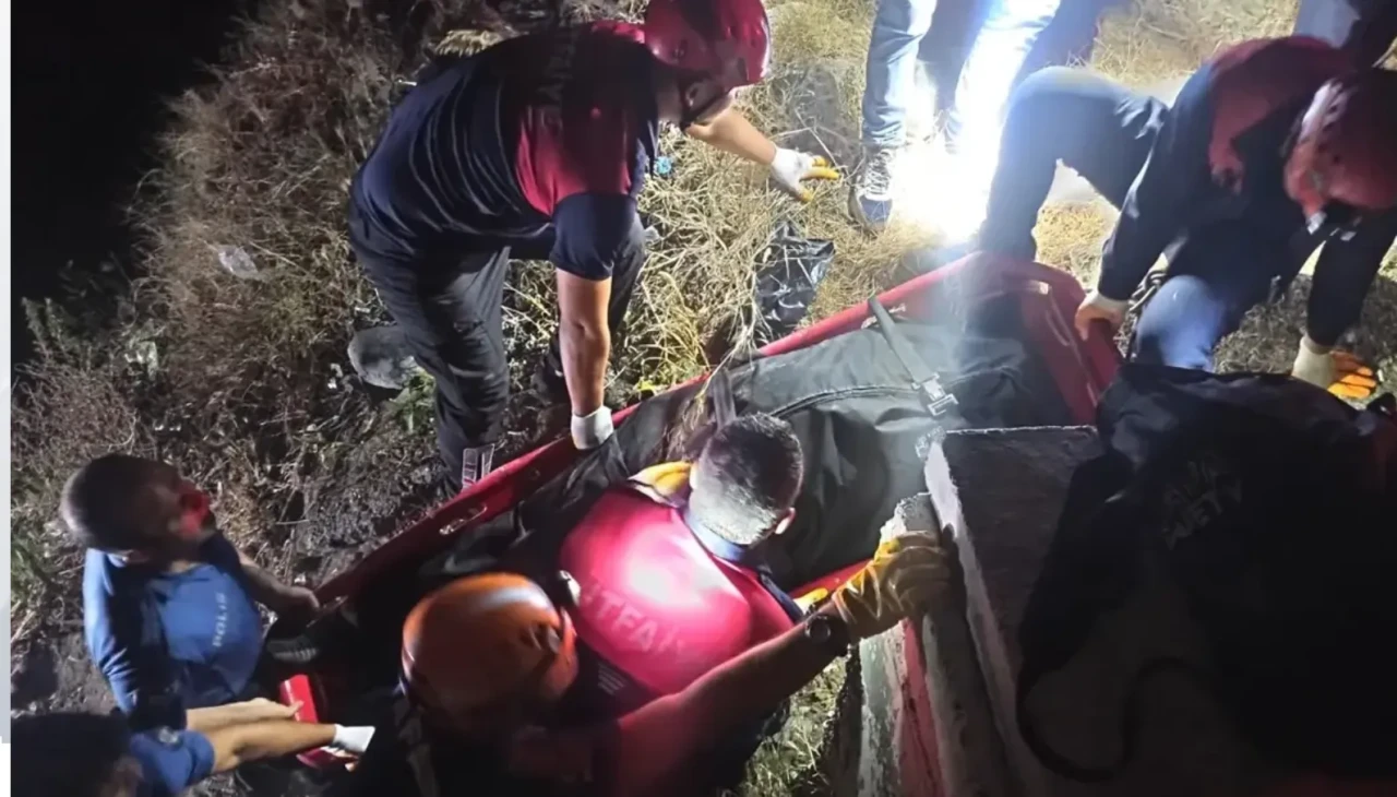 Elektrikli bisiklet köprüden dereye düştü: 1 ölü, 1 yaralı