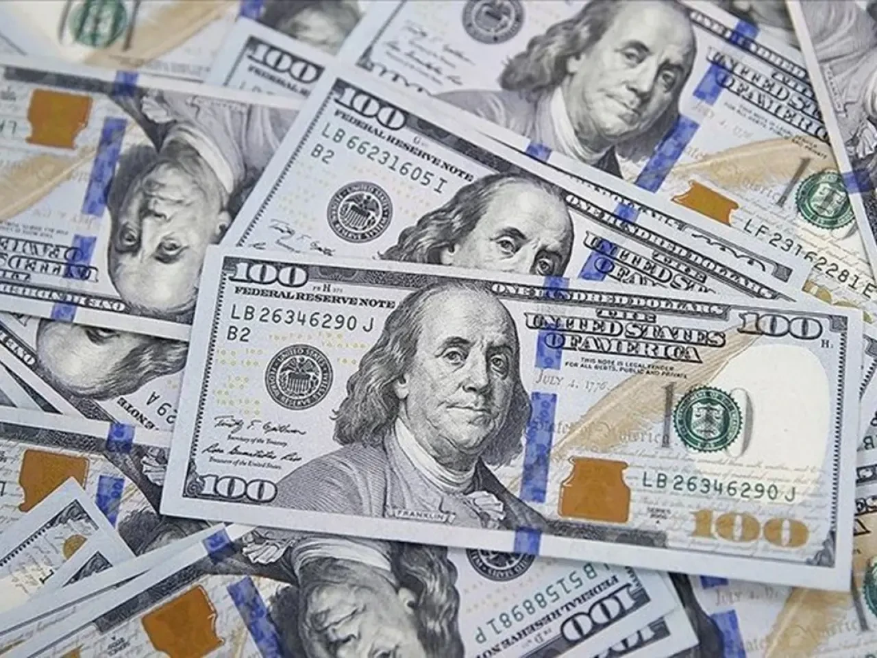 Dolar güçlü kalmayı sürdürüyor