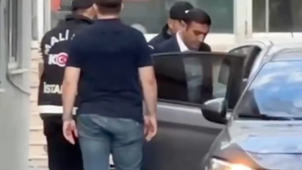 İBB'ye yönelik 9. dalga operasyonunda gözaltına alındı: İnan Güney’in ilk görüntüleri