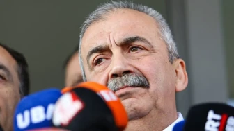 Sırrı Süreyya Önder'in sağlık durumuna ilişkin hastaneden ilk açıklama geldi
