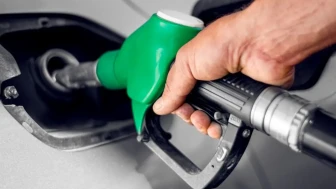 🚨 Son Dakika: Benzin Pompasına Şok Zam! Motorin de Takipte!