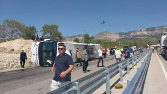 Son Dakika! Yolcu otobüsü ile kamyon çarpıştı: Ölü ve yaralılar var