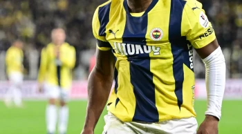 Yılın transfer bombası! Fenerbahçe'den ayrıldı ezeli rakibe imzayı atıyor
