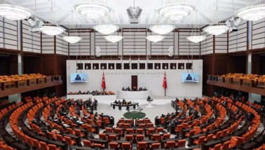 Bu tartışma daha çok su kaldırır! Yeni anayasaya 4 partiden veto