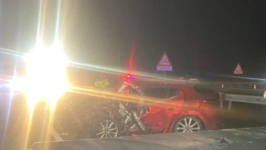 Ankara - Niğde otoyolunda iki otomobil kafa kafaya çarpıştı: 5 ölü