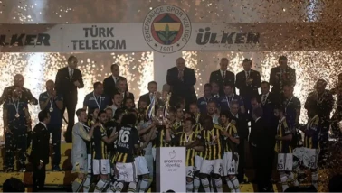 Fenerbahçe kaç yıldır şampiyon olamıyor? FB en son ne zaman şampiyon oldu? FB kaç yıldır şampiyon olamıyor? Fenerbahçe en son ne zaman, hangi sezon kaç yılında şampiyon oldu?