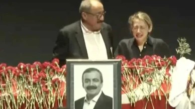 Sırrı Süreyya Önder'e veda! Cenazesi salona böyle getirildi