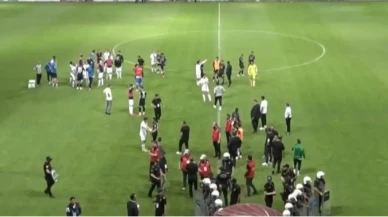 Hakem yaralandı! Elazığspor - Vanspor FK maçı yarıda kaldı