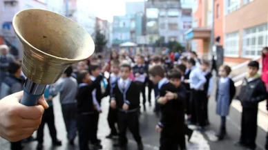 2025 Okullar ne zaman açılacak? Okulların açılmasına kaç gün kaldı, ara tatil ne zaman başlıyor ve bitiyor?