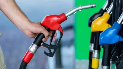 Araç sahiplerini üzen haber: Motorine zam geldi! İşte 25 Ekim akaryakıt fiyatları