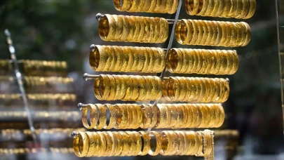 Altında ibre yeniden yukarı yönlü! İşte 21 Mayıs 2025 gram altın, çeyrek altın fiyatları