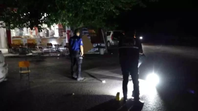 Kağıt toplayıcıları birbirine girdi, 2 kişi silahla yaralandı