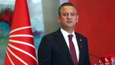 Suçlamalar çok ağır! CHP lideri Özgür Özel'e memleketinde de istifa şoku