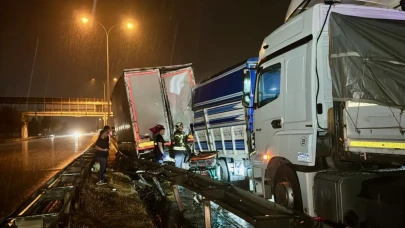 3 araç birbirine girdi: 19 yaşındaki genç hayatını kaybetti