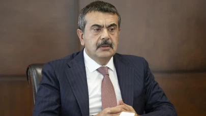 Zorunlu eğitim süresi kısalıyor mu? Bakan Yusuf Tekin'den önemli açıklamalar