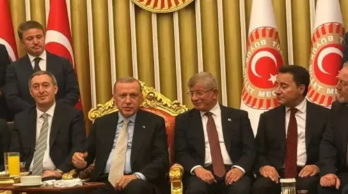 Sürpriz buluşma! Cumhurbaşkanı Erdoğan, Babacan ve Davutoğlu ile bir araya geldi