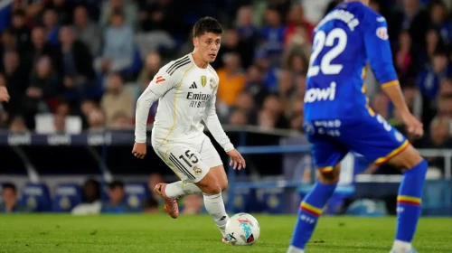 Arda Güler, Real Madrid'de ekim ayının futbolcusu seçildi