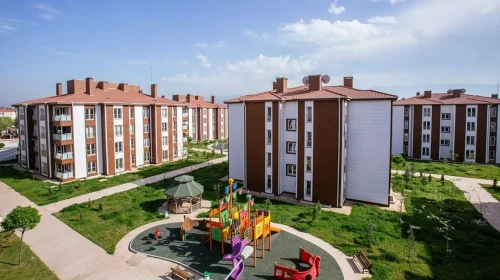 TOKİ’ye aynı aileden 2 kişi başvurabilir mi, eşinin üzerine ev olan başvuru yapabilir mi? İşte 2025 TOKİ başvuru şartları