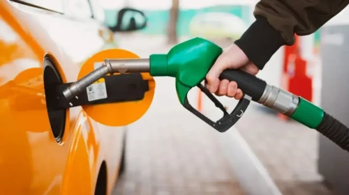 Benzine zam geldi! Akaryakıtta tabela değişti: İşte güncel fiyatlar