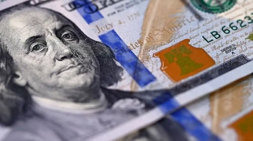 Dolarda rekora sadece 1.08 lira kaldı... Yatırımcısına ne kadar kazandıracak?