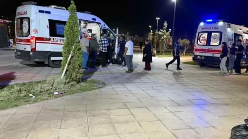 Ankara'da parkta bıçaklı kavga: 3 yaralı
